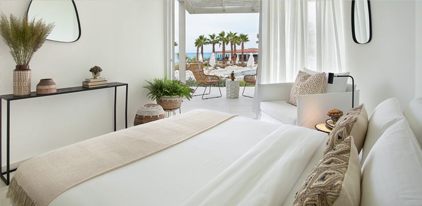 02-pella-beach-summer-bungalow-master-bedroom-accommodation-23750