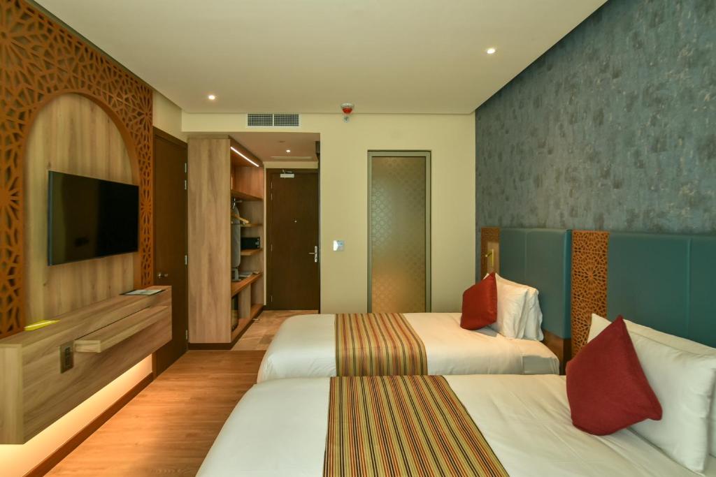 Deluxe Twin Room (1)