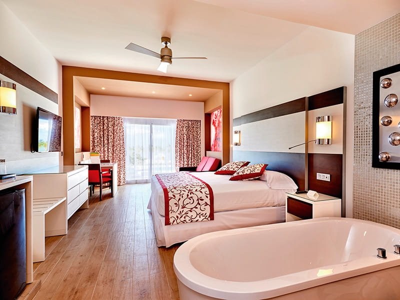 Riu_palace_room_suite_1