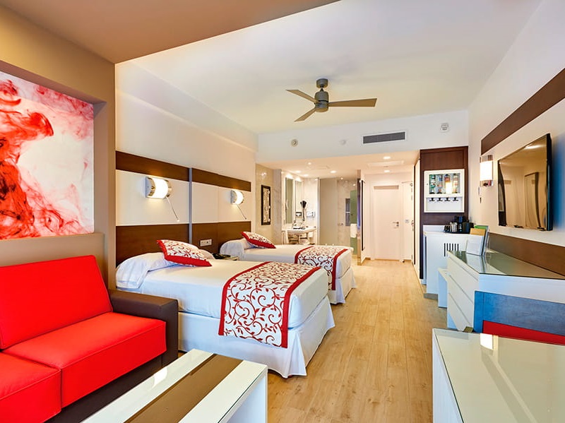 Riu_palace_room_suite_2