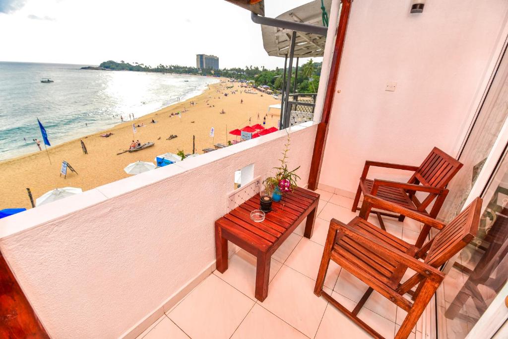 Sea View Delux Family Room with Private Balcony (6)