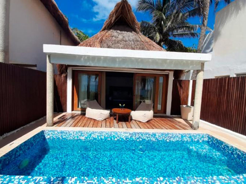 hotel-le-reve-bungalow-with-pool-10