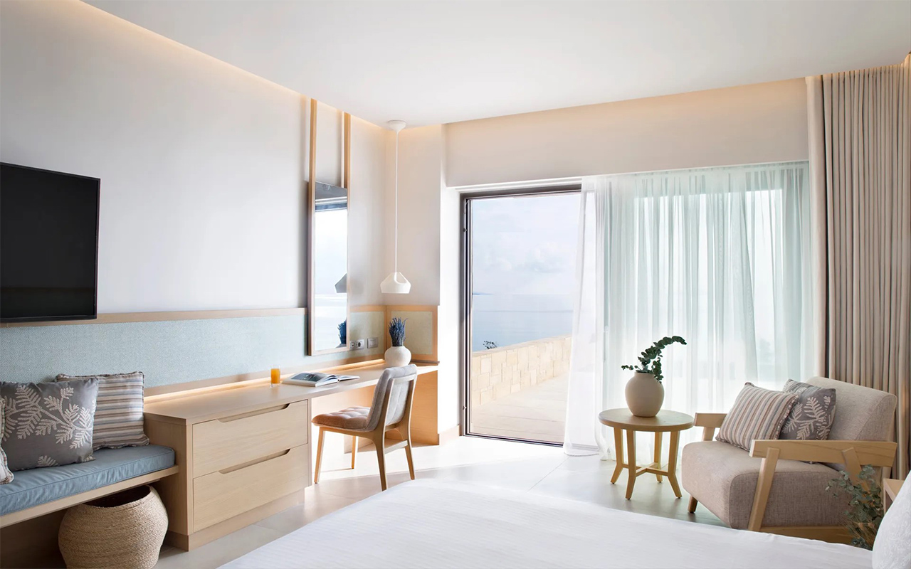 Deluxe Room Sea Front Private Pool (3)