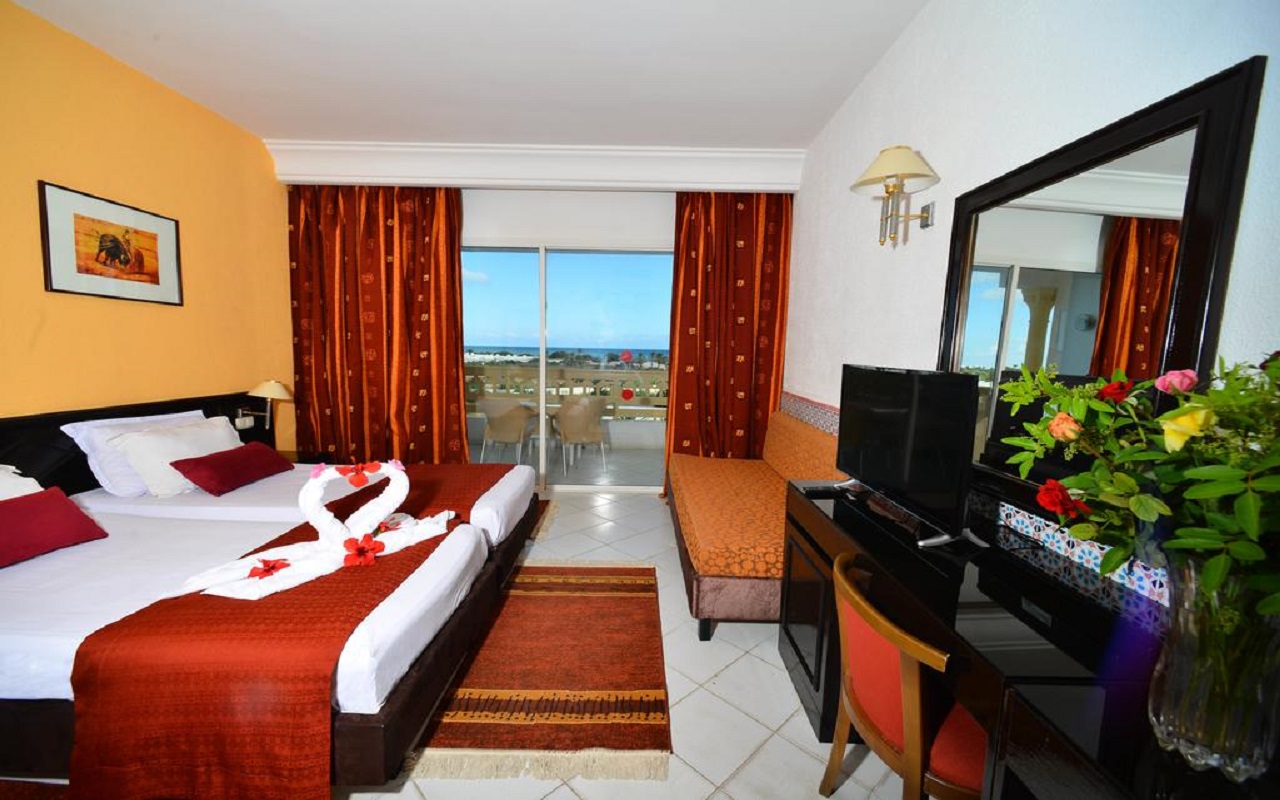 liberty-hotel-double-room-472_15558128371
