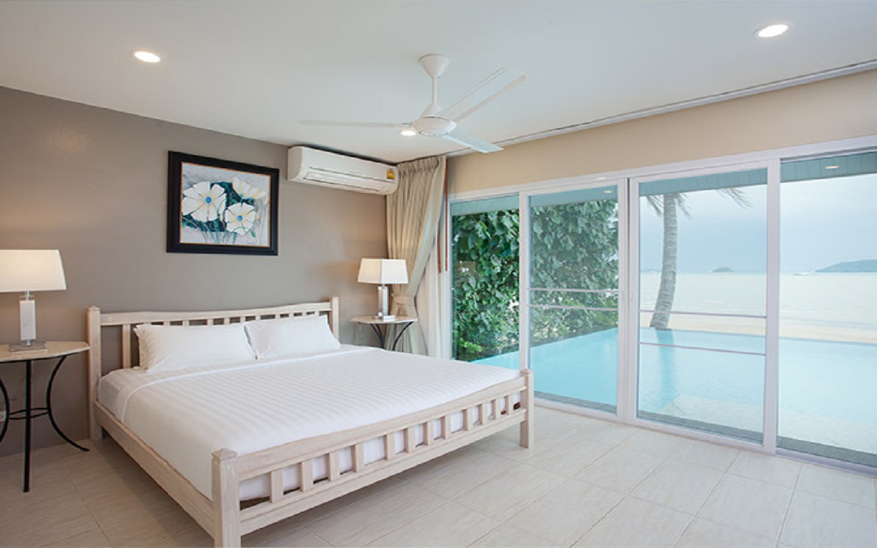 01_3-Bedroom-Beachfront-Pool-Villa-12