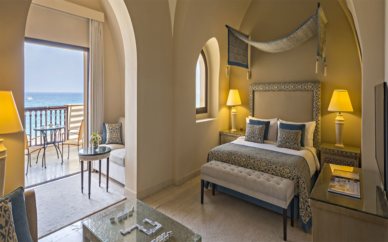 Al Dhow Suite Queen Bed (1)