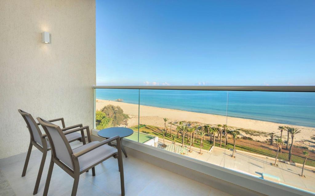 Deluxe Sea Front View 6