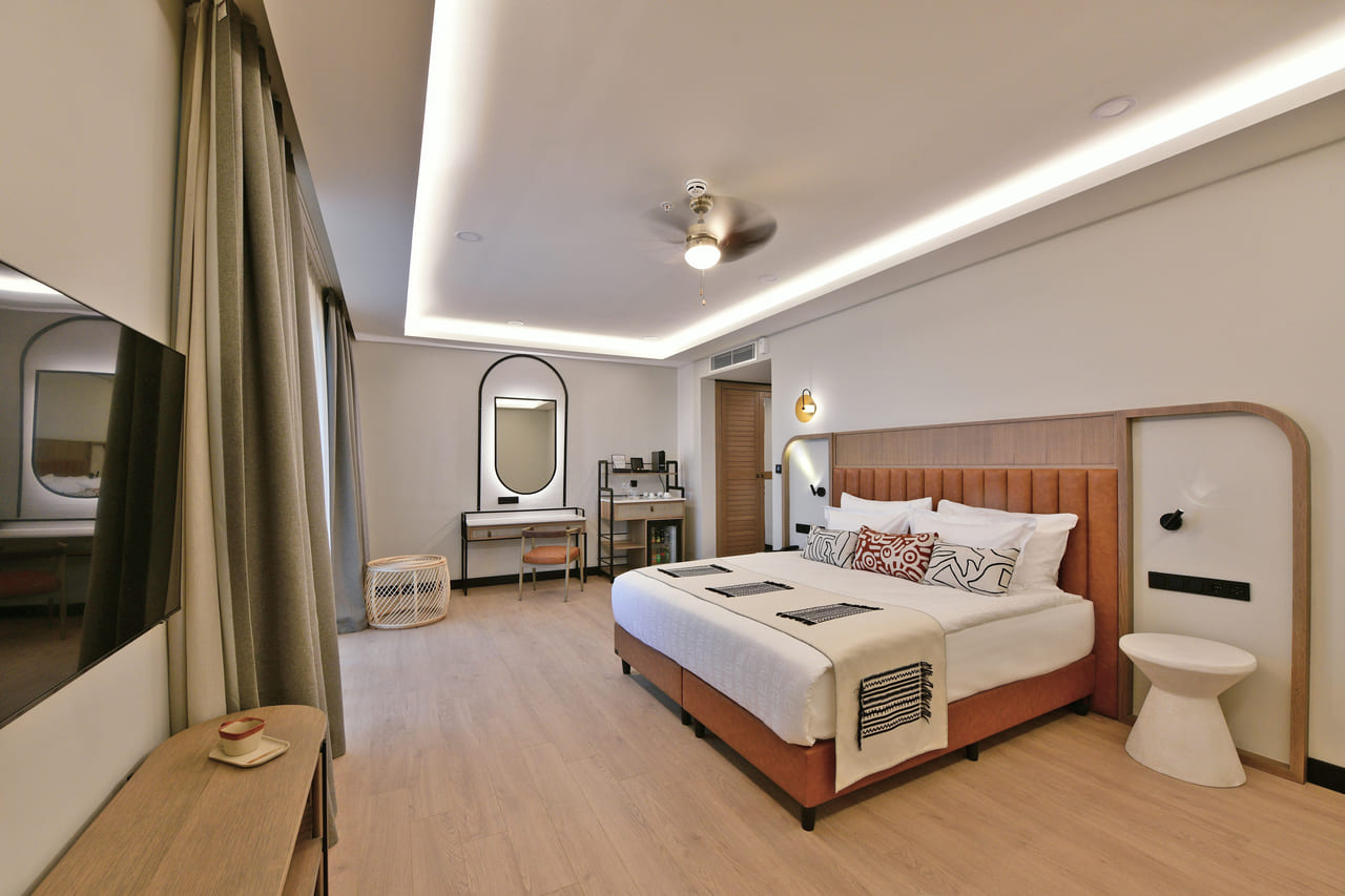 Family-Corner-Suite-Forest-View-(3)