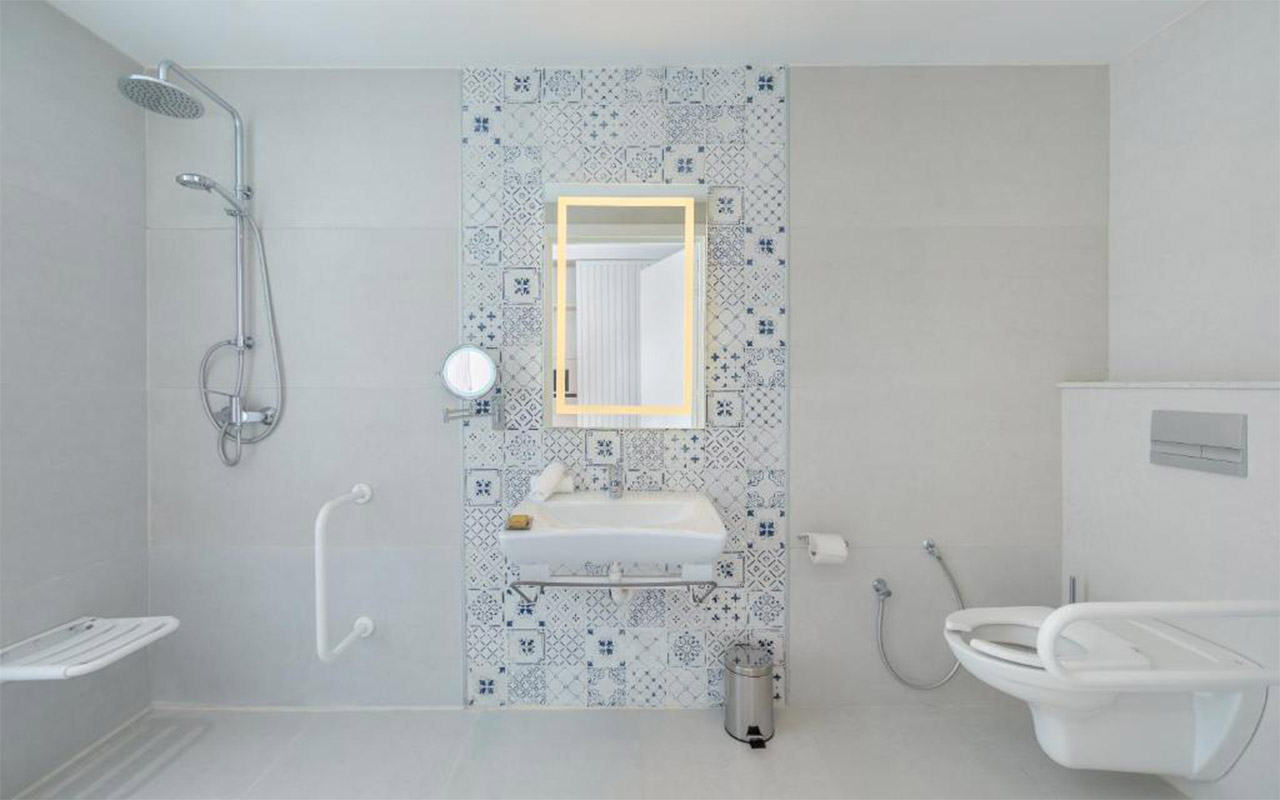 King Guest Room (1)