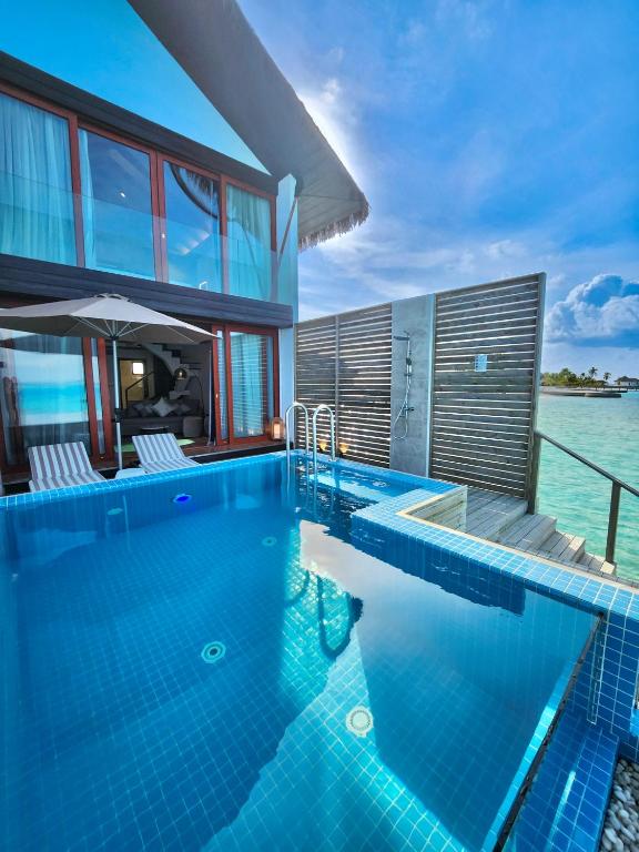 Duplex Overwater Villa With Private Pool (2)